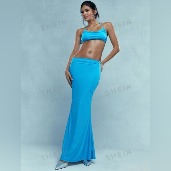 Missguided Dresses & Skirts - MISSGUIDED Satin Cowl Halter Neck
Crop Cami Top And Fish Cut Maxi Skirt Nwots